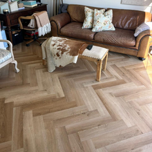 Load image into Gallery viewer, Aspen Herringbone Vinyl Range - European Oak