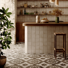 Load image into Gallery viewer, Habana Black Matt Decor Tile