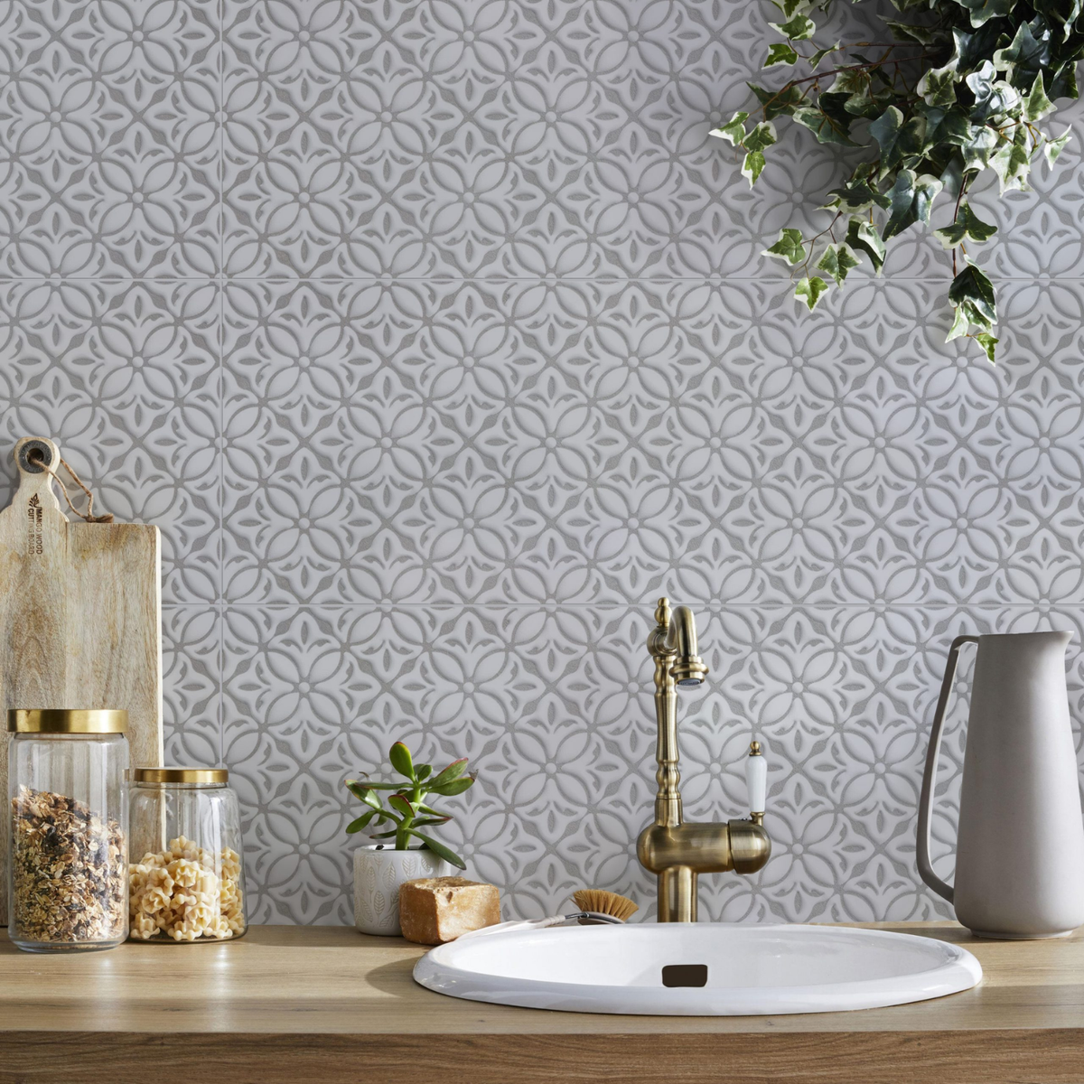 MVG1068 Decor Action Floris 3090 Decor Tile