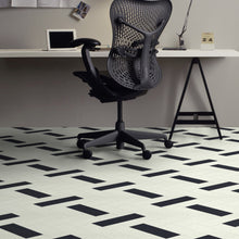 Load image into Gallery viewer, Amtico Signature Glint Void - Parquet