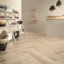 Load image into Gallery viewer, Amtico Spacia Sun Bleached Oak