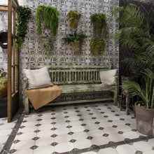 Load image into Gallery viewer, FS Yard Black Pre-Corte Decor Tile