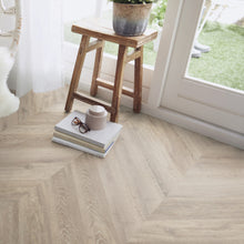 Load image into Gallery viewer, mFlor Chevron Parva Oak Sardinia
