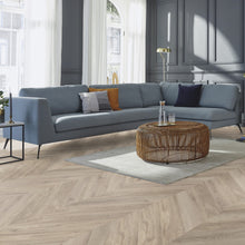 Load image into Gallery viewer, mFlor Chevron Parva Oak Sardinia