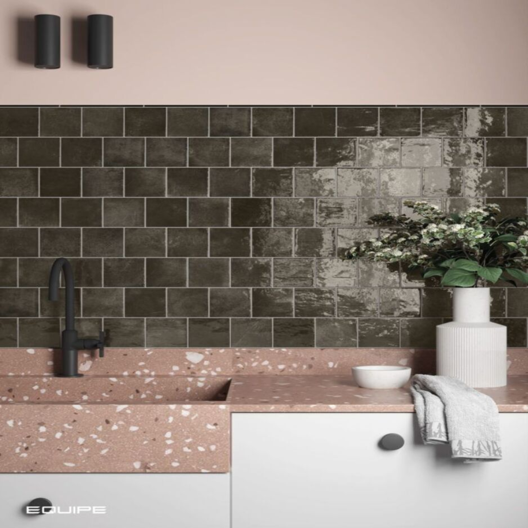 Verticale Soot Square Decor Tile